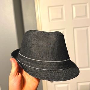 Levis black hat